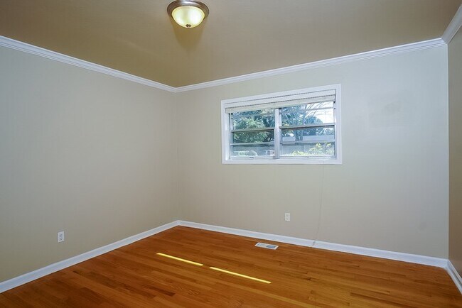 Building Photo - Spacious 3 Bedroom Home in Decatur, AL!