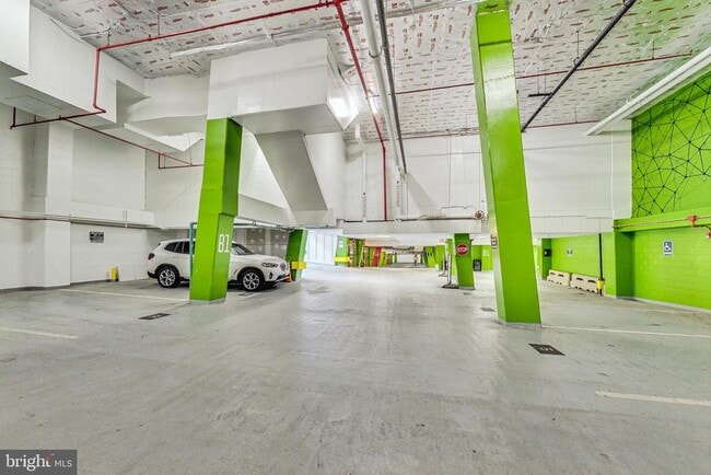 Building Photo - 4814 Hampden Ln