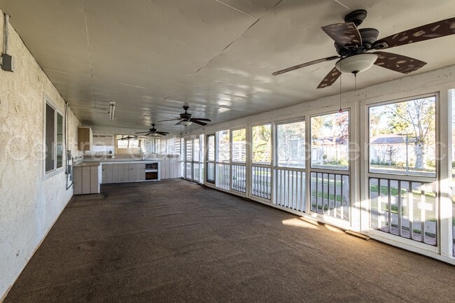 Building Photo - 3 Bedroom/2 Bath Home with Solar - $2100 Per Month!