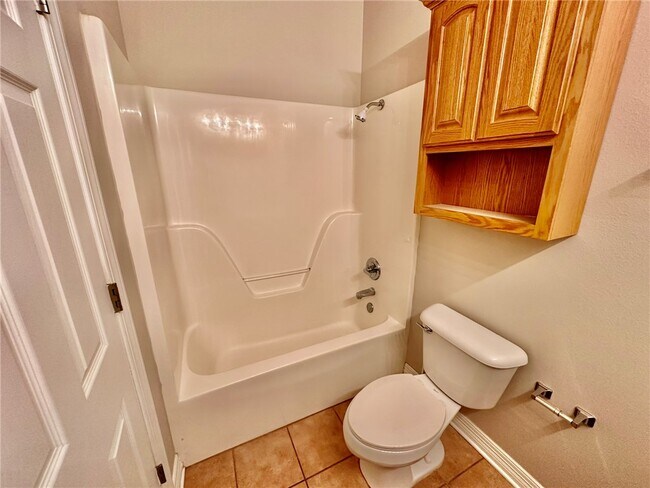 Building Photo - 2846 Eaglecrest Cir
