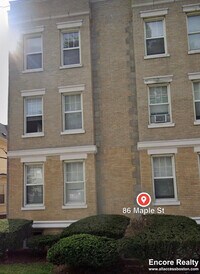 Building Photo - 86 Maple St