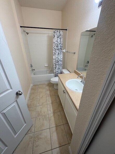 Building Photo - 5620 E Michigan St