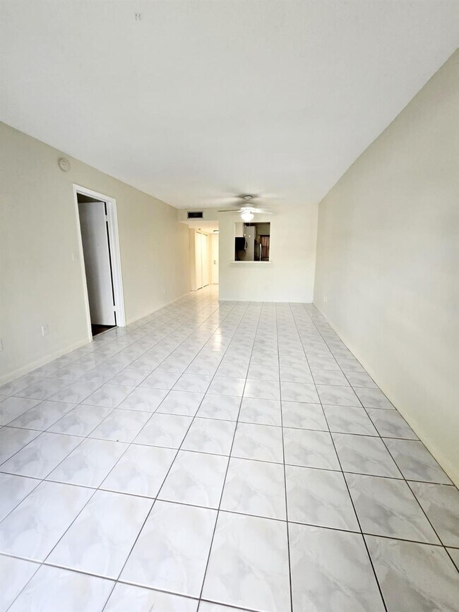 Building Photo - 4121 Stirling Rd