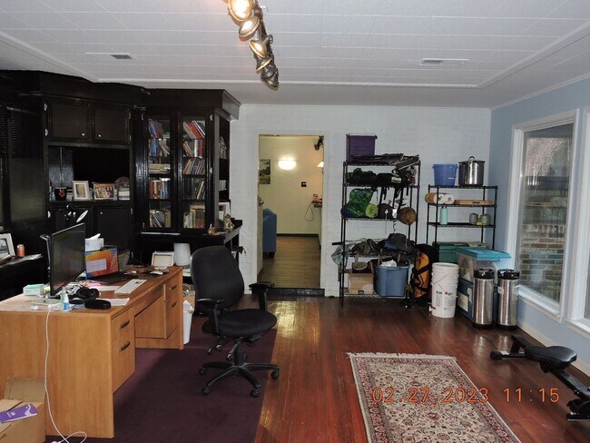 Building Photo - Great Southdowns Home on Parade Route