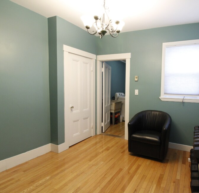 Building Photo - 210 Old Colony Ave