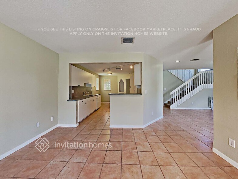 Building Photo - 9820 Fairway Cove Ln