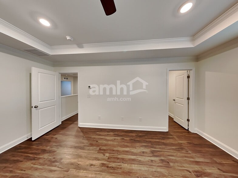 Building Photo - 618 Rivermist Dr