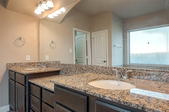 Building Photo - 22335 Slate Oaks Ln