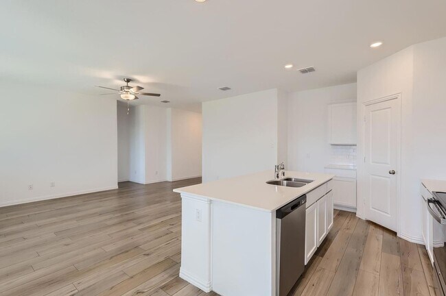 Building Photo - 231 Autumn Sage Ln