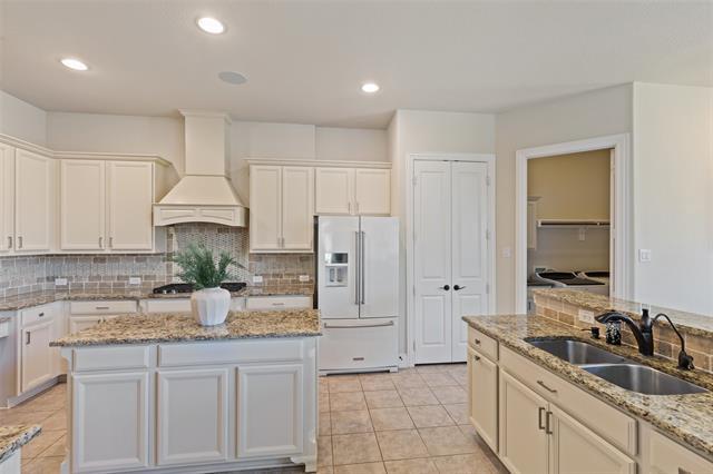 Building Photo - 801 Orleans Dr