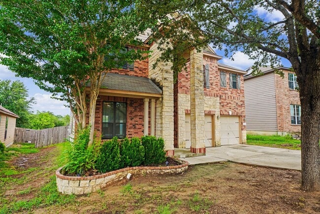 Building Photo - Spacious Live Oak Home Backing to a Greenbelt - Realtor Commission: $500