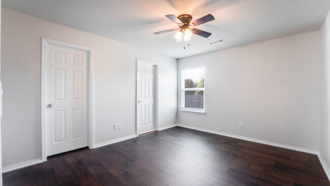 Building Photo - 1091 S Spritz Dr