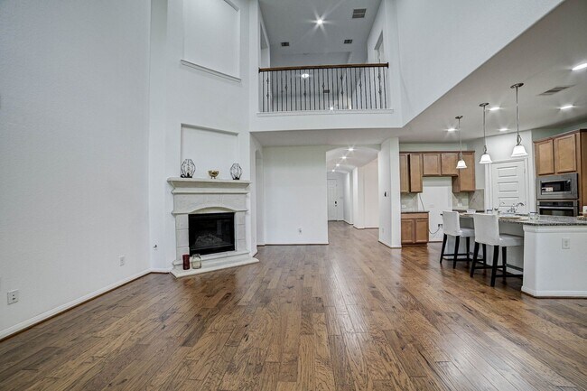Building Photo - 5007 Sawmill Terrace Ln