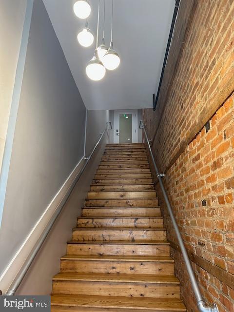 Building Photo - 171 E Davis St