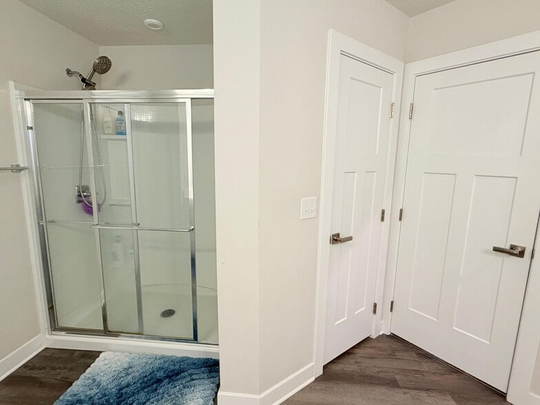 Building Photo - 1039 Fairwater Springs Dr