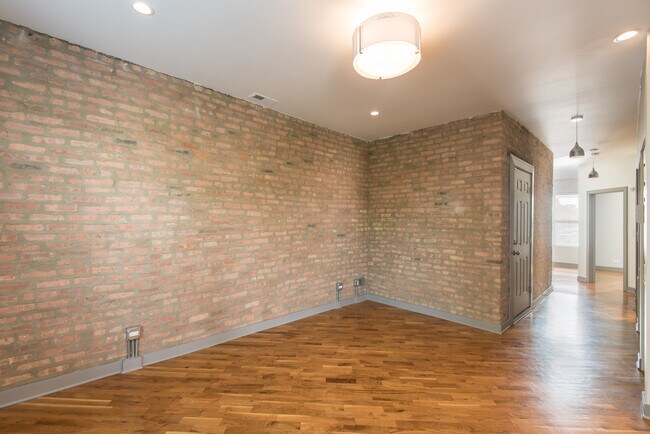 Building Photo - 4354 S Prairie Ave