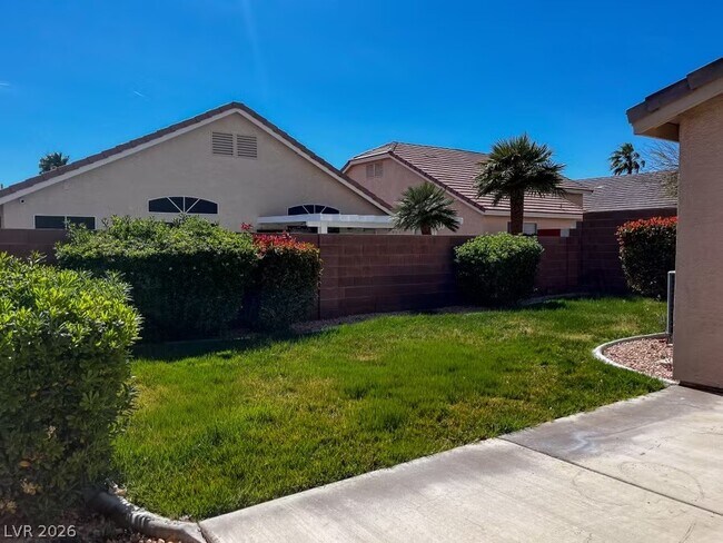 Building Photo - 8105 Guava Nectar Ave