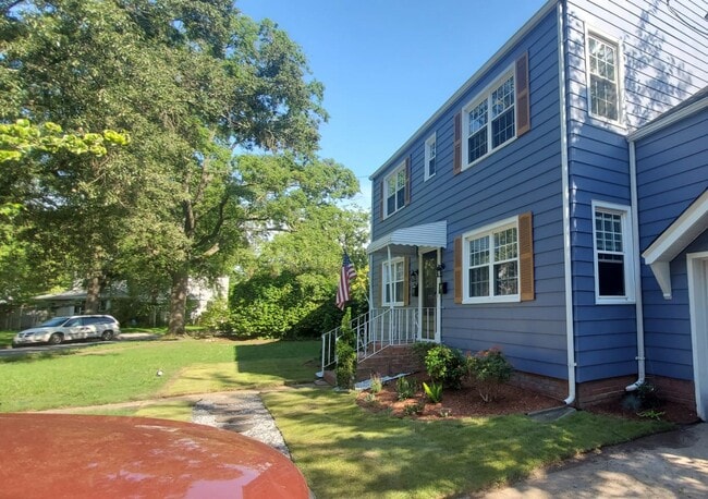 Building Photo - 205 Glen Echo Dr