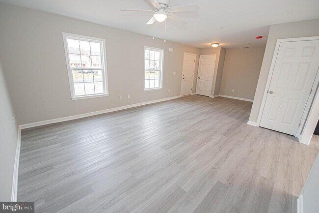Building Photo - 242 Morgans Ct