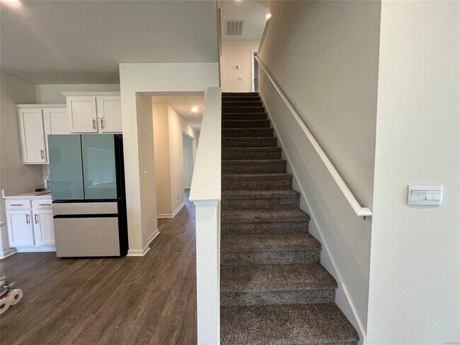 Building Photo - 3336 Meriwether Dr