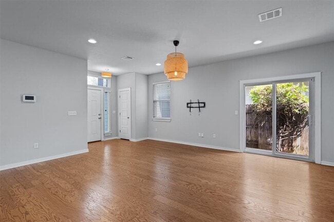 Building Photo - 5317 Daimler Dr