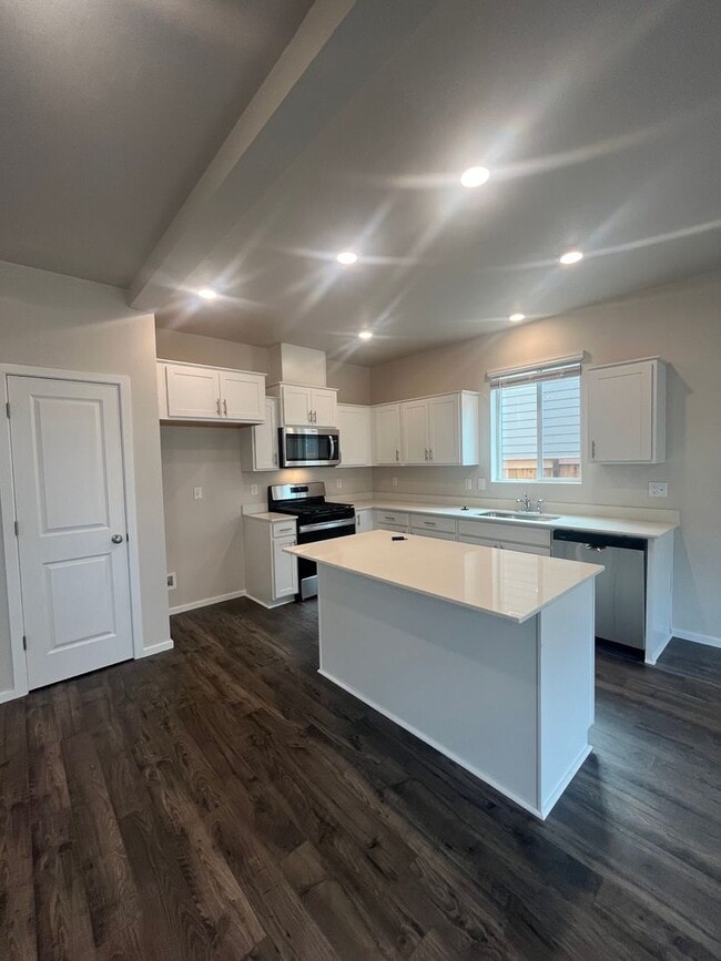 Building Photo - Brand New Home! 4- Bedroom 2 1/2- Bathroom