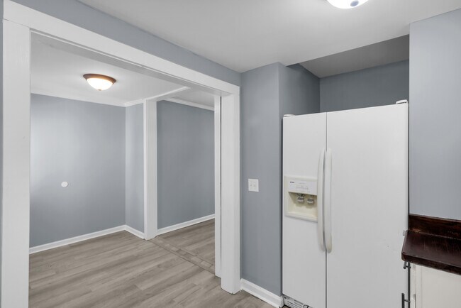 Building Photo - 522 Crawford St