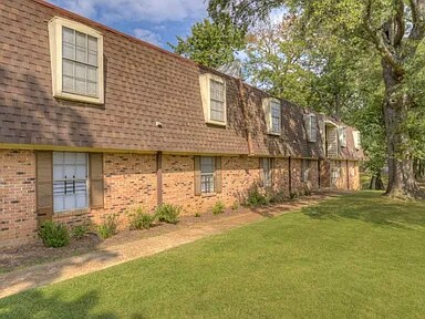 Building Photo - 2879 Beverly Hill St