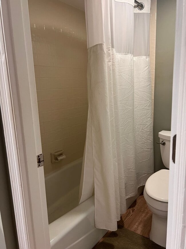 Building Photo - Venice, FL 2BR/2BA Condo in a Gated, Gulf front Community