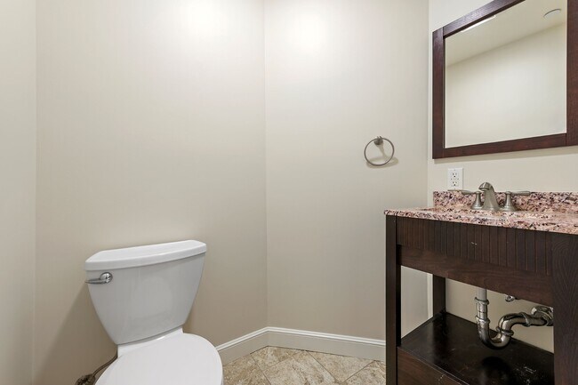 Powder room - 430 3rd Ave