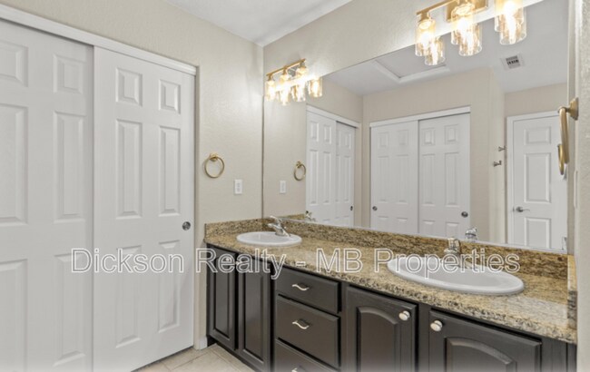 Building Photo - 4325 Tuscany Cir