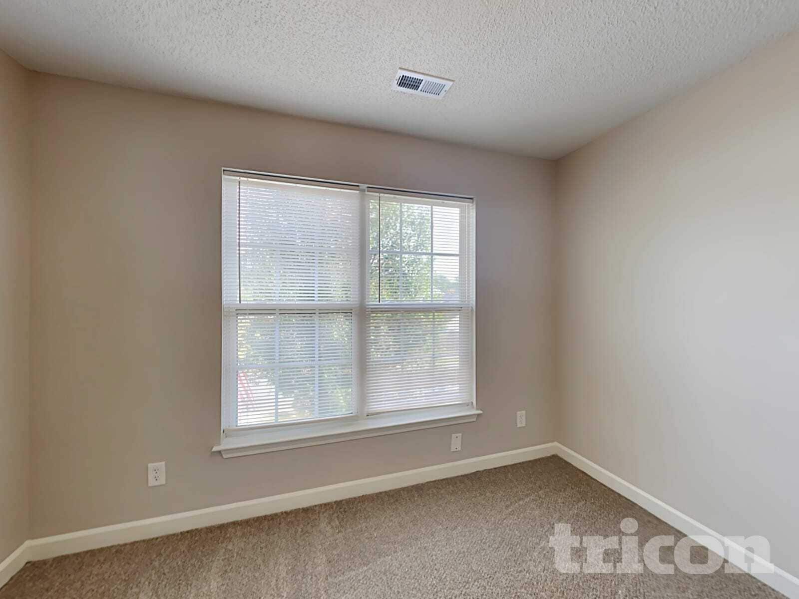 Building Photo - 3337 Braden Dr