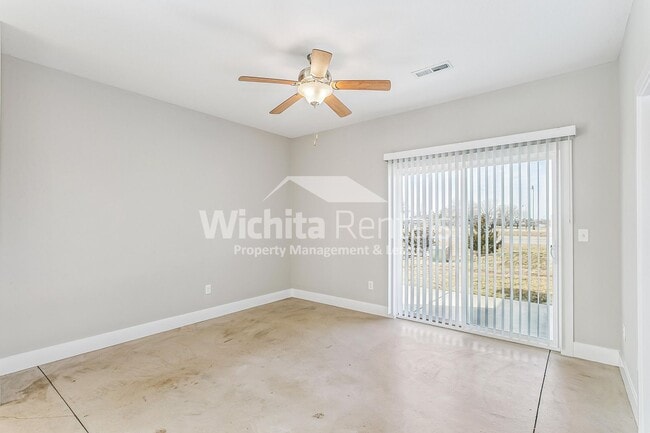 Building Photo - Newer 3 bedroom 2 bath duplex - ***$500 off the first month's rent***