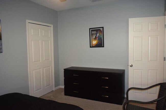 Building Photo - 4060 Dragonfly Dr