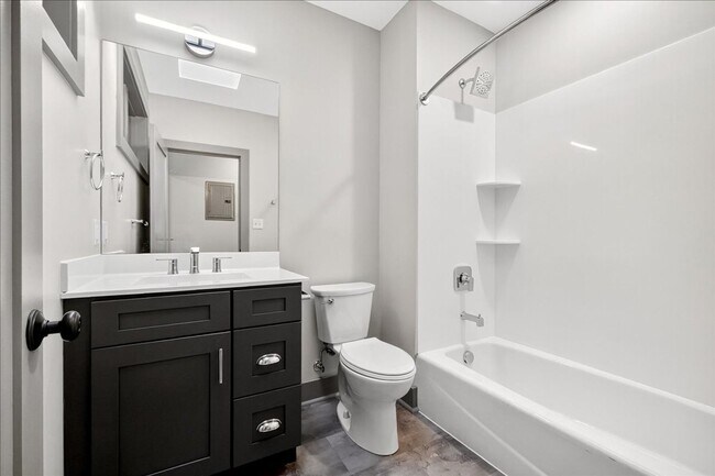 Building Photo - Pizza Prynce