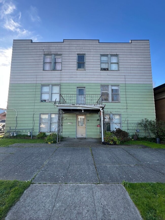 Building Photo - 315