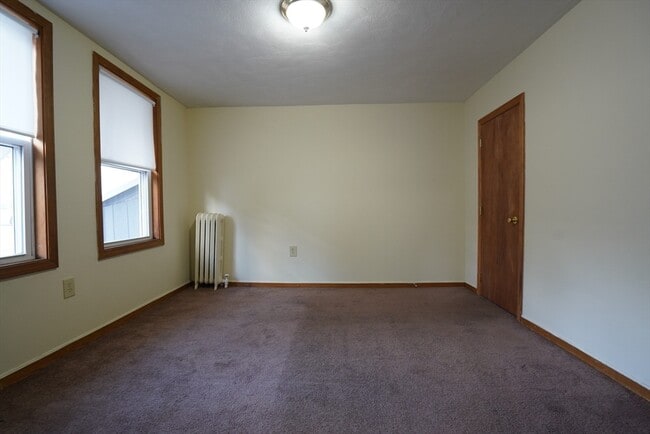 Building Photo - 96 Nichols Ave