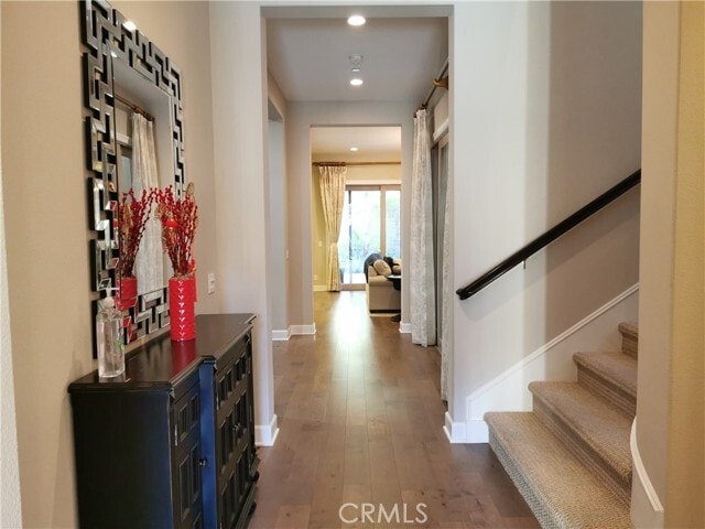 Building Photo - 16 Branding Iron