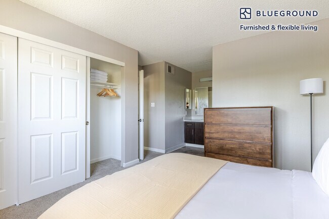 Building Photo - 350 Budd Ave