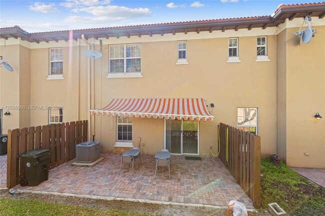 Building Photo - 6959 Julia Gardens Dr