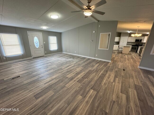 Building Photo - 241 Passmore Rd