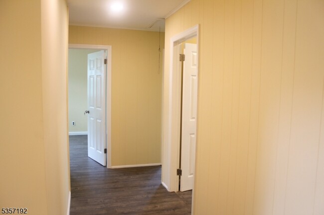 Building Photo - 137 Centerton Dr