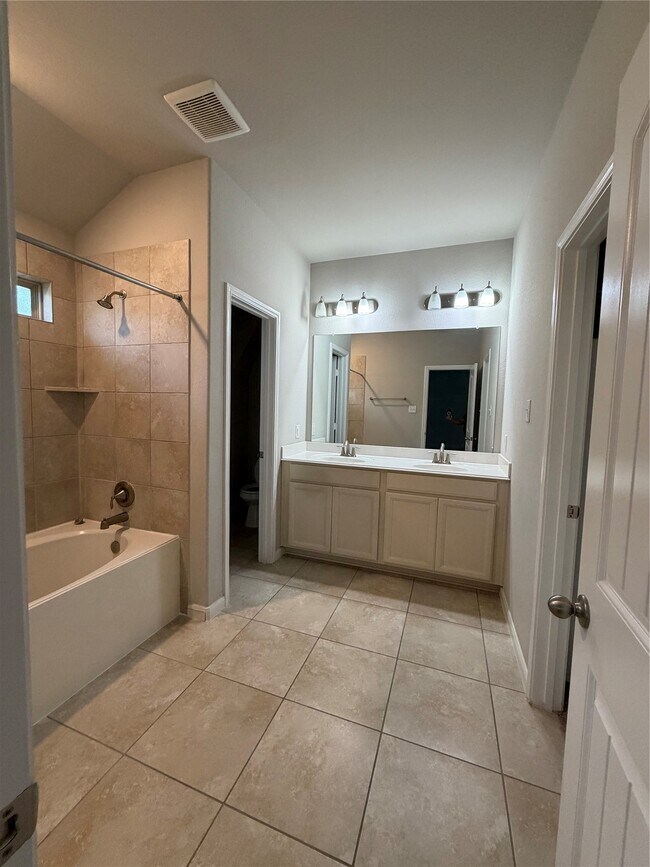 Building Photo - 6934 Scarlet Sagebrush St