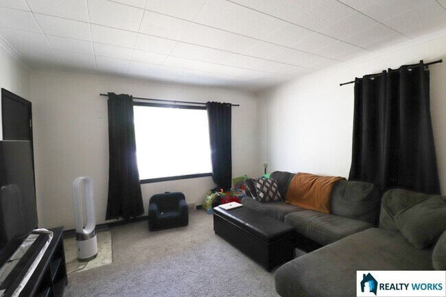 Building Photo - 1619-1623 D Street