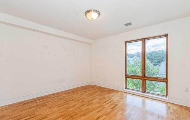 Building Photo - 17 Meadow Rd