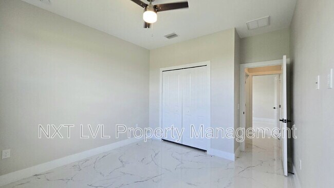 Building Photo - 702 Hightower Ave S