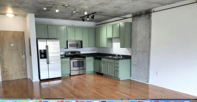 Building Photo - Amazing one bedroom one bathroom Denver Condo