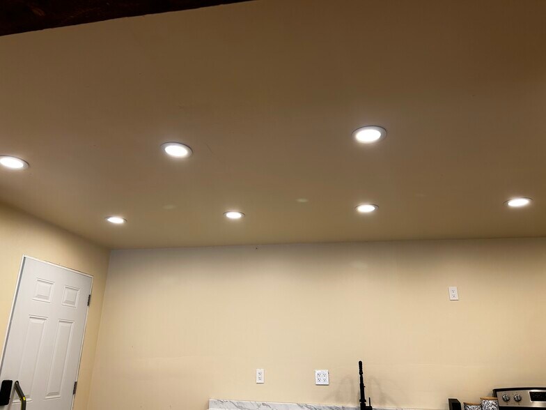 Lighting - 2235 Sunset Dr