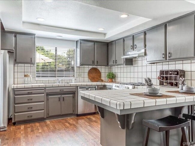 Building Photo - Spacious 3-Bedroom by Meadow Park with Lar...