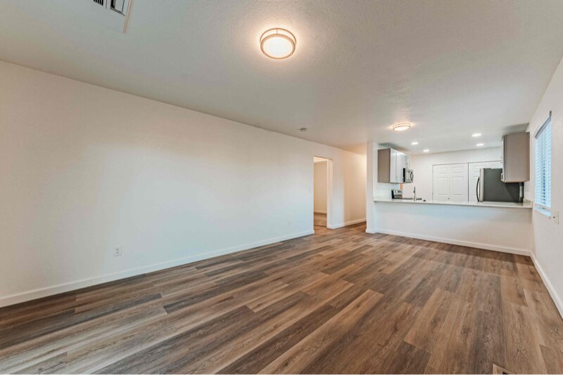 Building Photo - 6731 Dublin Loop W